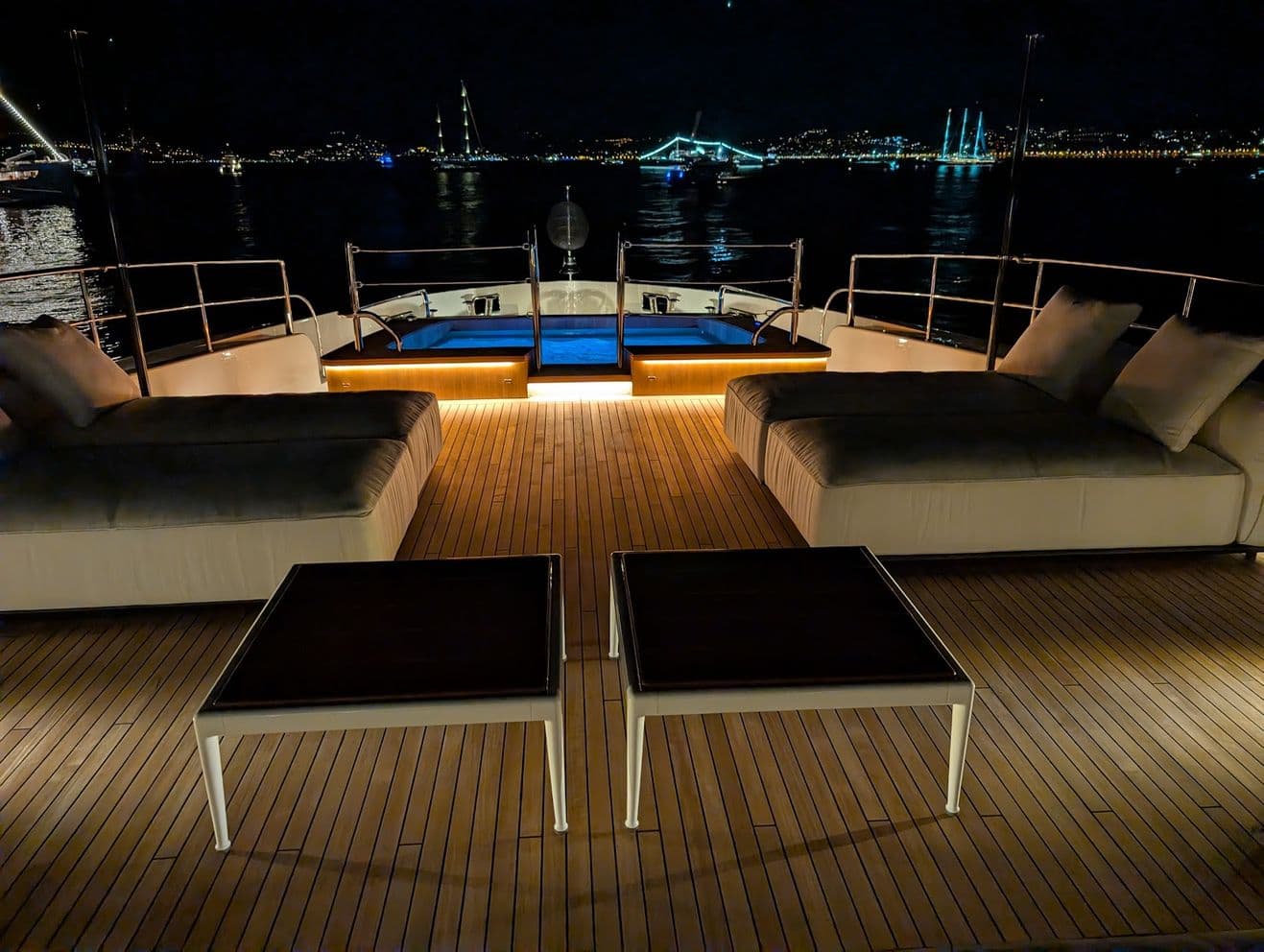 Le sundeck de nuit